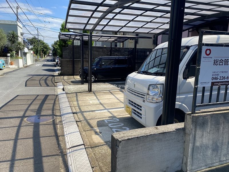 フローレンス厚木 駐車場