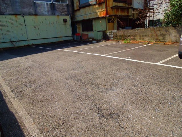 グランヒルズ中野 駐車場