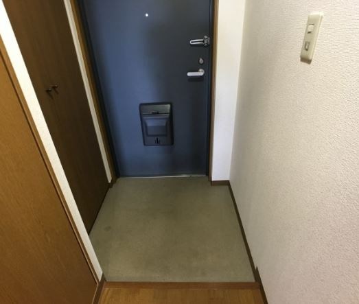 グランドゥール厚木 玄関