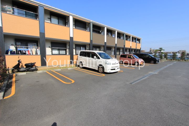 アンモードイグサ1 駐車場