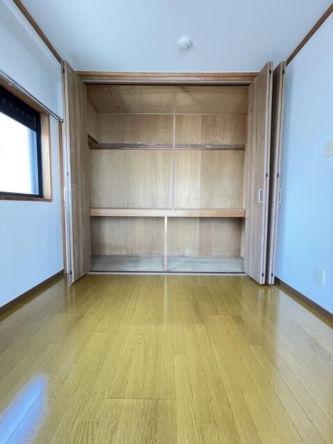 旭町武井ビル 収納