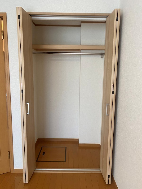 エレガンス鵠沼 収納