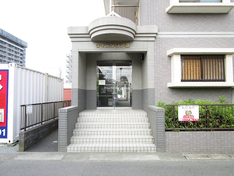 ウィスタリアⅡ エントランス