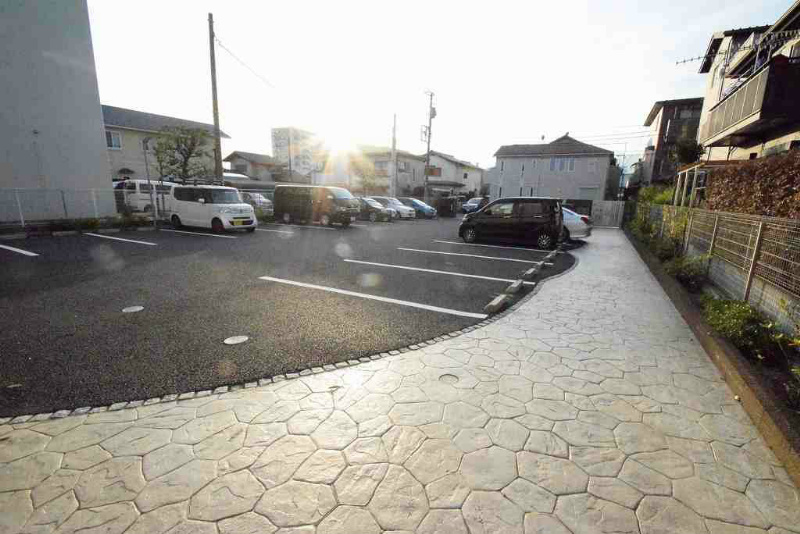 アルスノーヴァⅡ 駐車場