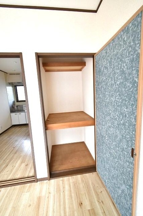 グランデュール福山B 収納