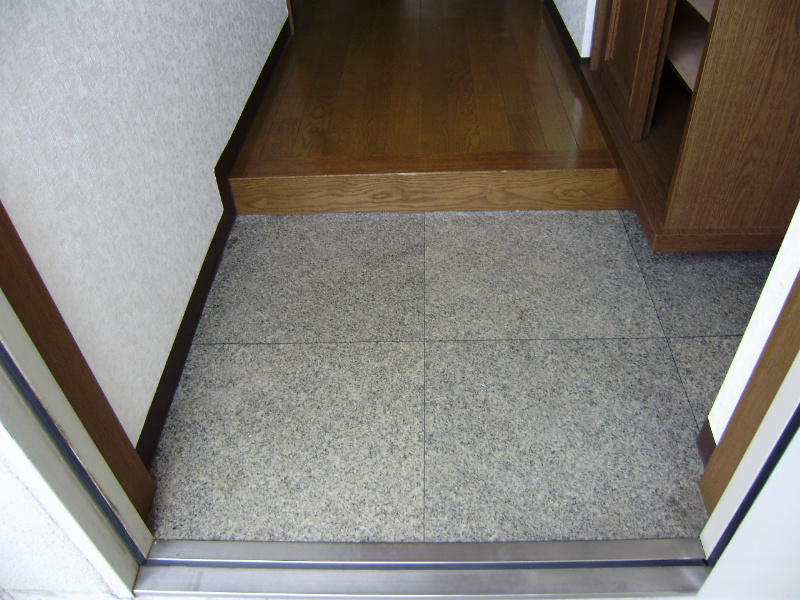 エスポワール1  シューズボックスもあります。別部屋参考写真。