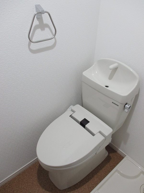アザレア湘南  トイレ
