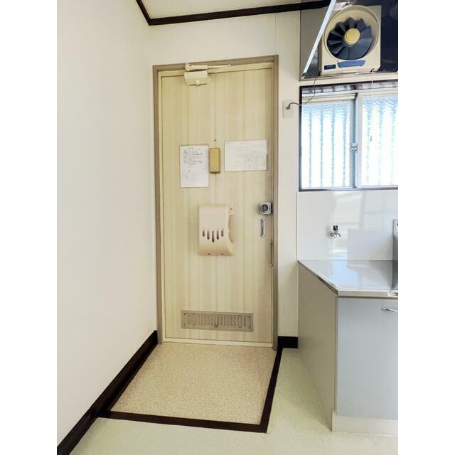 アイレットハイツ 玄関の様子です♪