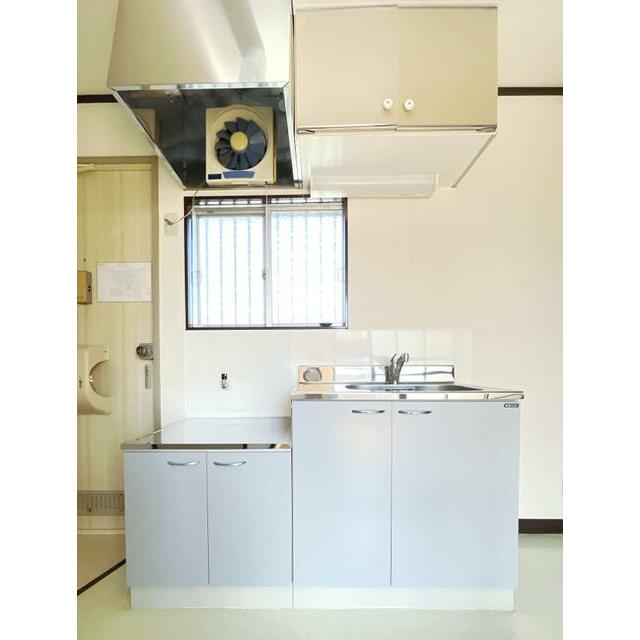 アイレットハイツ キッチン部分の様子です♪