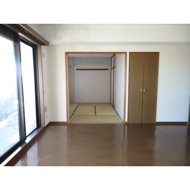 エクセル本厚木 リビング