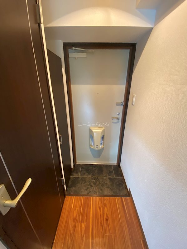 グラビス 玄関