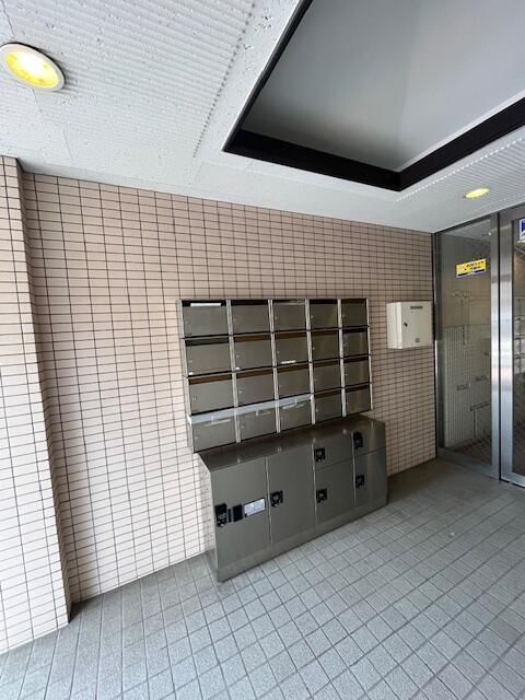神奈川県藤沢市片瀬３丁目 エントランス
