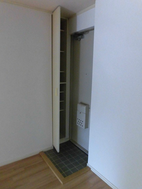 シゲタコテージ共恵 202号室参考です。