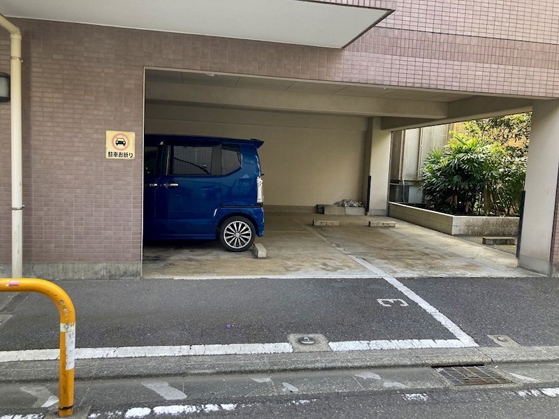 グランドール相模 駐車場