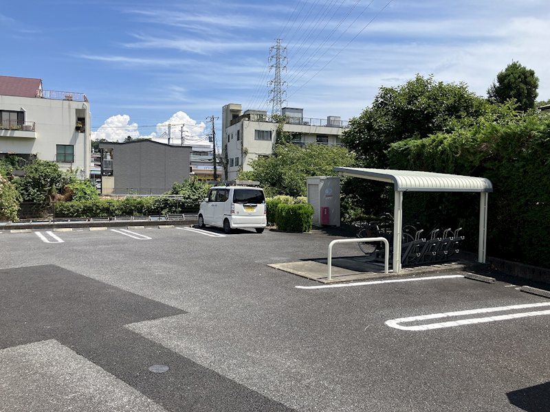 ヴェルガーデン 駐車場