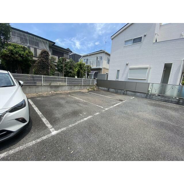 ウィンビュ湘南 駐車場