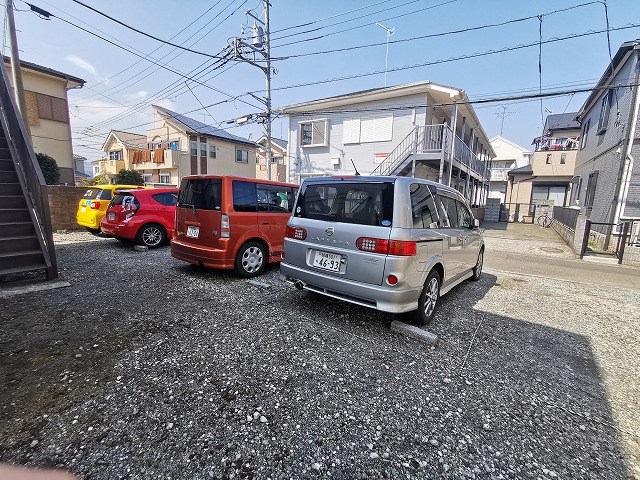 小宮ハイツ 駐車場
