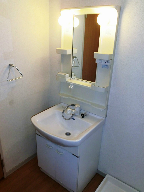 クレール湘南 洗面所