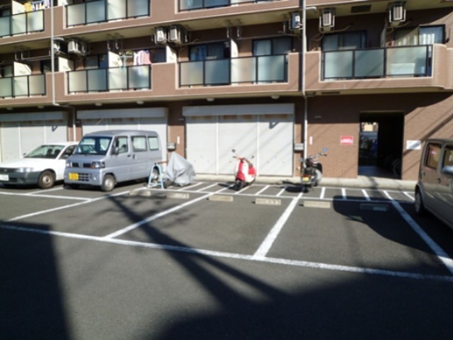ハイツ井上Ⅱ 駐車場