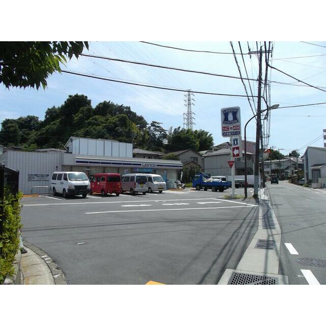 アイコーポ鎌倉台Ⅱ ローソン鎌倉台四丁目店