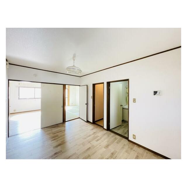 神奈川県茅ヶ崎市柳島海岸 リビング